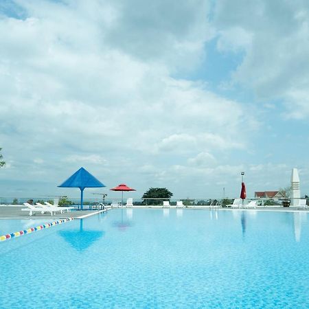 Elephants Hotel Buon Ma Thuot Exterior photo