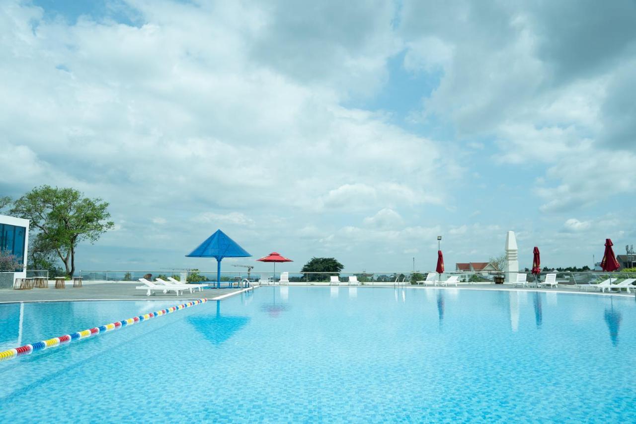 Elephants Hotel Buon Ma Thuot Exterior photo